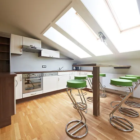 Holiday Lodge Central * ザールバッハ・ヒンターグレム