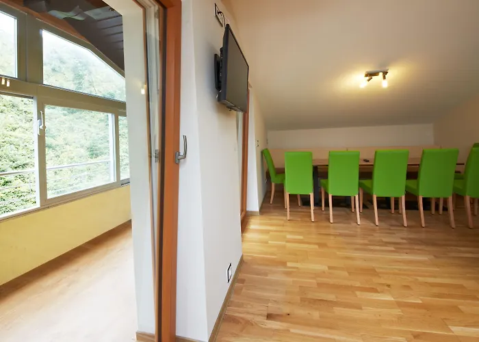 Holiday Lodge Central Chalet *