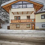 Holiday Lodge Central Chalet *